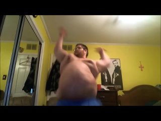 Толстый толстяк жиробас жирный жирежабль мужик прикольно танцует танец танцы