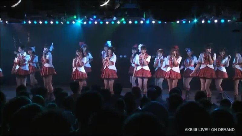 Стейдж празднование 8 милетия AKB48 от 08 декабря 2013. Часть