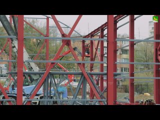 ✔Во Владивостоке идёт строительство модульного физкультурно-оздоровительного комплекса (ФОК) на стадионе «Строитель».  ... (видео)