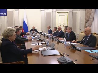 Мишустин проводит оперативное совещание с вице-премьерами.    Видео: ТАСС/Ruptly (видео)