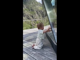 Сати Казанова впервые показала лицо дочери, ну почти!  Дочке 42-летней певице через два месяца исполнится 1 годик. Сати... (видео)