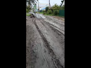 Прошу обратить внимание на проблему плохого состояния дороги, расположенной рядом со школой №43и больницей(госпиталь... (видео)