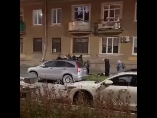 😱 «Папа! Папа!» : таксист открыл огонь по пассажиру прямо при его маленьком сыне   В Екатеринбурге 18 октября пьяный... (видео)