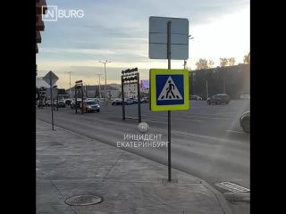 Екатеринбуржец прокомментировал жалобу местных жителей на нехватку парковочных мест возле ЖК «Изумрудный бор»  Со слов... (видео)