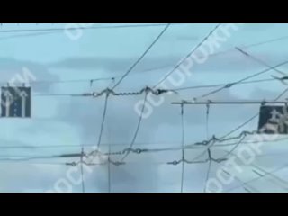 "Охренеть! Е*ный насос!": пожар начался на территории нефтезавода после атаки БПЛА в Уфе  По словам местных жителей,... (видео)