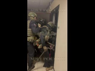 В Петербурге задержаны подозреваемые в двух похищениях людей и разбое.    Как пишет "Фонтанка", оба похищения были... (видео)