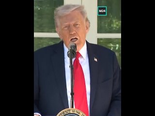 Цвета галстуков, формы брошей и даже узоры на носках — для политиков каждая деталь имеет значение.    «Кто главнее и... (видео)