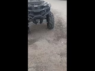 В Кубинке подростки устроили гонку между квадроциклом и питбайком, чел на квадроцикле пытался подрезать питбайк, в... (видео)