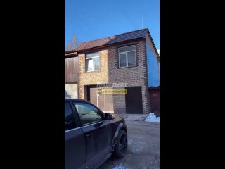 Пишет наша подписчица:  "На улице Республиканской мигранты поскупали себе гаражи, где устроили себе жильё и работу. Они... (видео)