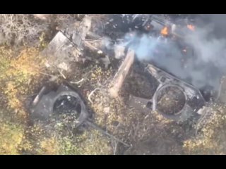 🔥 ВС РФ СОЖГЛИ ЛЕОПАРД В КОНСТАНТИНОВКЕ  Разорванный на куски украинский Leopard 1A5 в зоне СВО   Операторы FPV-дронов... (видео)