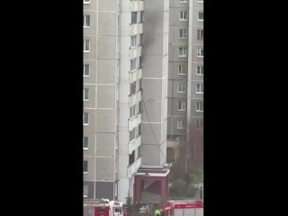 🔥На Родонитовой, 1 пожар в многоэтажке  Экстренные службы на месте. Информацию уточняем в пресс-службе МЧС. Видео:... (видео)