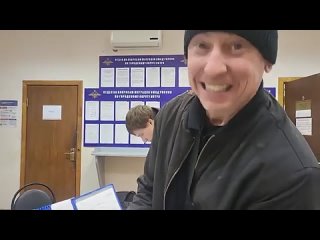 🇷🇺👍🏻 Участвующий в СВО американец получил российское гражданство     ▪Бежавший из США в Россию ради традиционных... (видео)