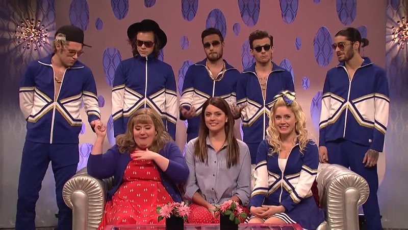 Girlfriends Talk Show with Amy Adams and One Direction - Saturday Night Live