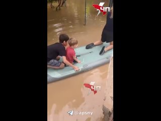 🌧 Сухум ушел под воду из-засильных ливней.   Сильный ливень обрушился на Абхазию, сильнее всего пострадал Сухум. В... (видео)