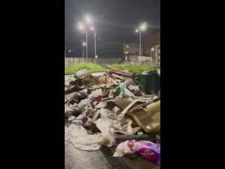 Пройду по Абрикосовой, сверну на Виноградную... и утону в мусоре на Вишнёвой  И это не шутка, а суровая реальность для... (видео)