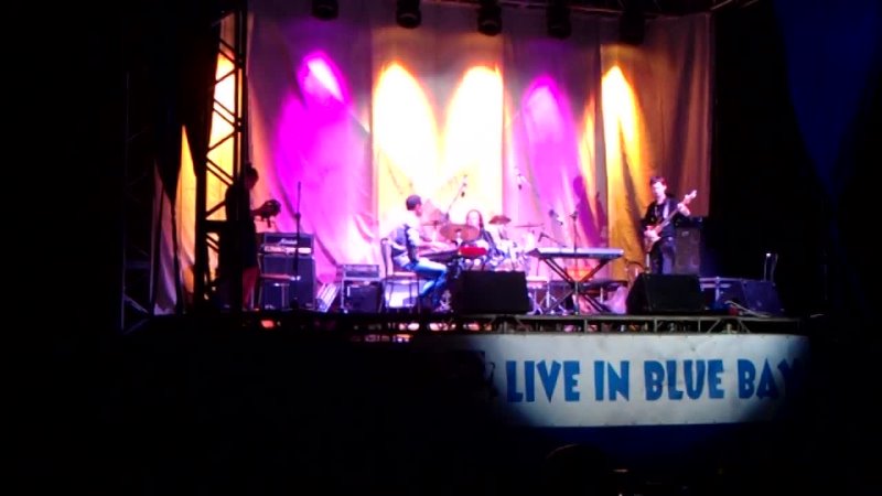 Live in blue bay 2014