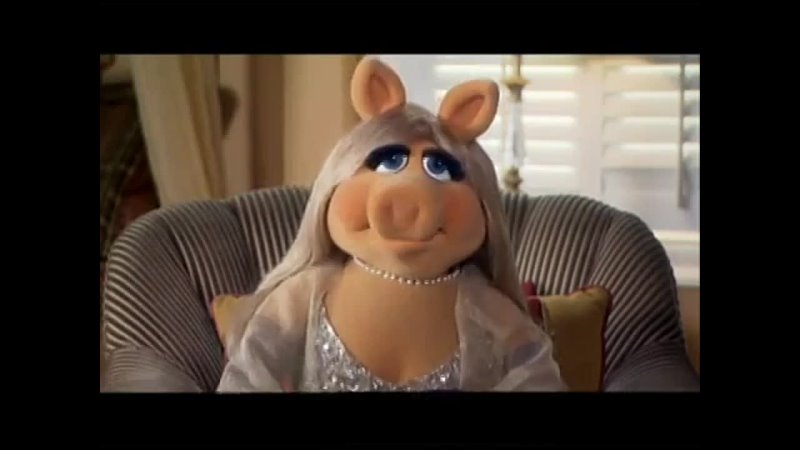 Miss Piggy Interviews Eva Longoria Desperate