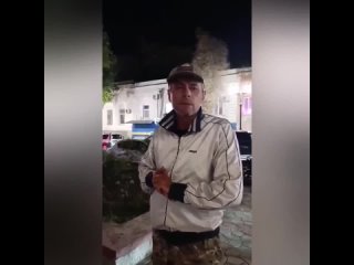 В Крыму действующего участника СВО выгнали из ресторана из-за того, что он был одет в военную форму    Мужчина вместе с... (видео)