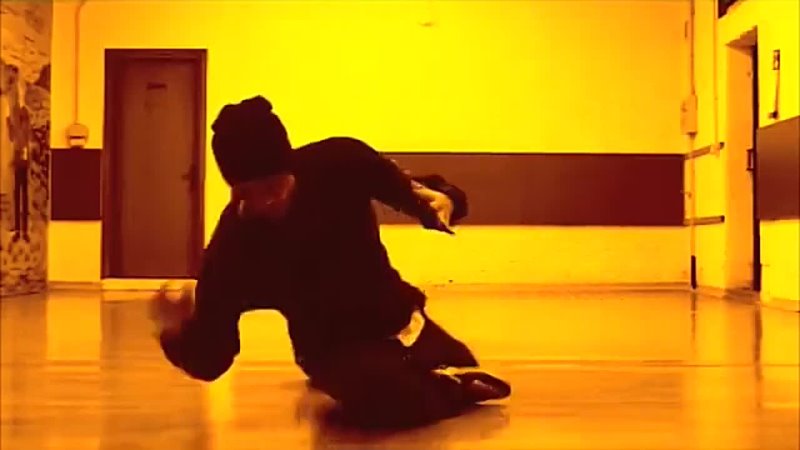 Break dance Foot Work Training 2010