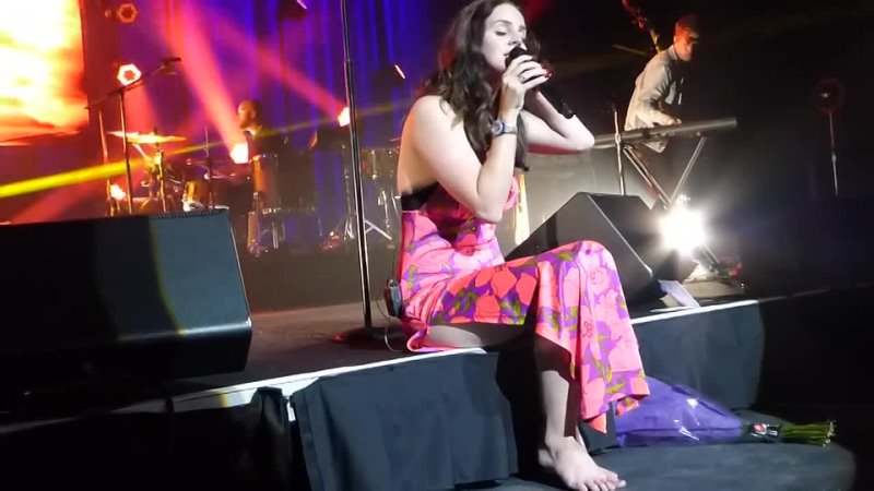 Lana Del Rey – Carmen (Live @ «The Cosmopolitan»)