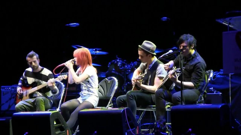 paramore at musicares 2011 misery business