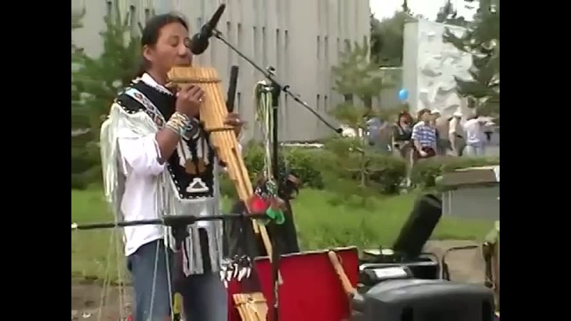 Омск. 'Флора-2011'. Индейцы. Музыка