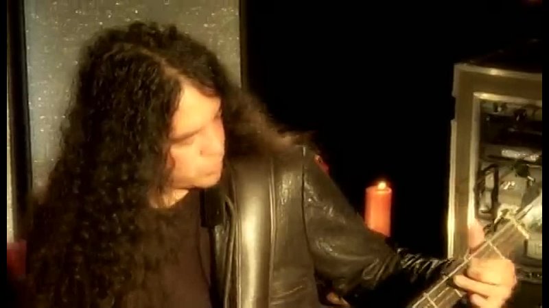 Behind The Player: Mike Inez, bass player for Alice in Chains - Jam ''A Little Bitter''