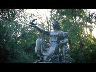 🥀 В Ростове-на-Дону почтили память детей-жертв войны в Донбассе    У памятника «Мать и дитя» в Ростове-на-Дону — живые... (видео)