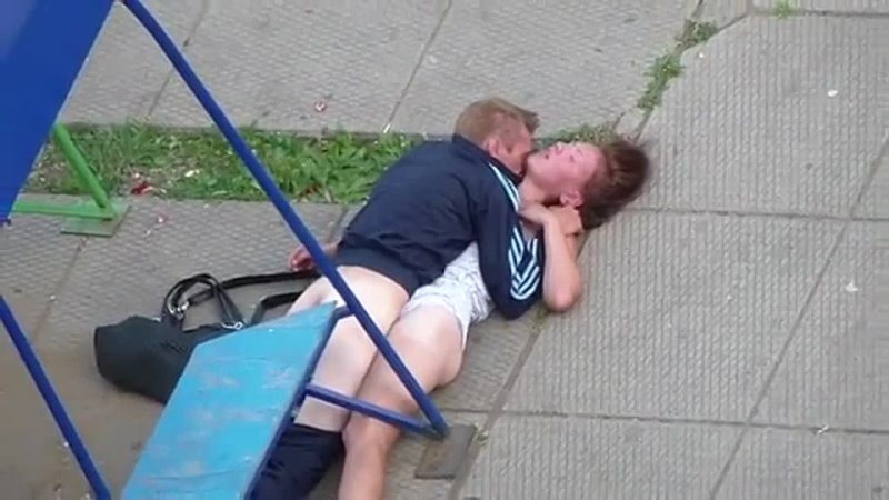 Real Drunk Couple Having Sex in Public Park !