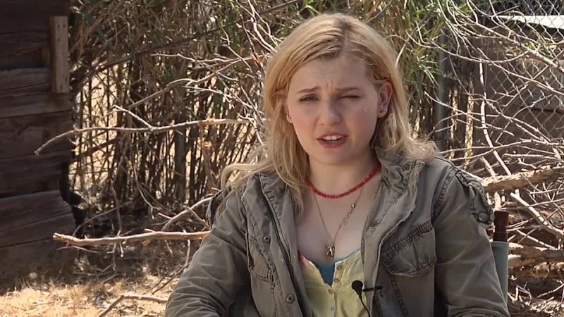 Abigail Breslin's Official "The Call" Interview - 