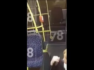 «На удивление я выжила...»    В Питере водитель автобуса не заметил, что пассажирка ещё не до конца ступила на улицу и... (видео)
