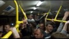 Харьковчане в автобусе исполняют гимн после матча Украина - ...