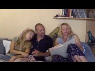Милость Радхи ....красной нитью