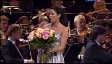 Anna Netrebko. Franz Lehár -  Meine Lippen sie küssen so heiss