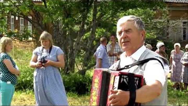 василий гордеев гармонист. ветер пахнул чабрецом и смородиной песня. ветер пахнул чабрецом и смородиной песня. разменял я тебя разменял владимир глазунов. гармонист владимир тюркин.