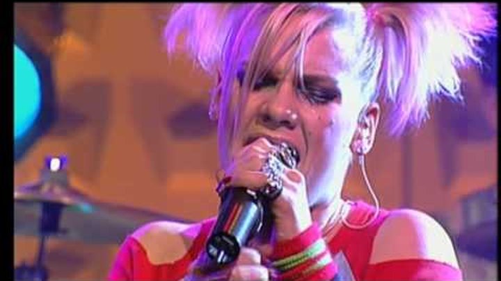 Pink Don't let me get me live