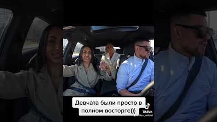 Поющий Таксист - смотреть и скачать видео