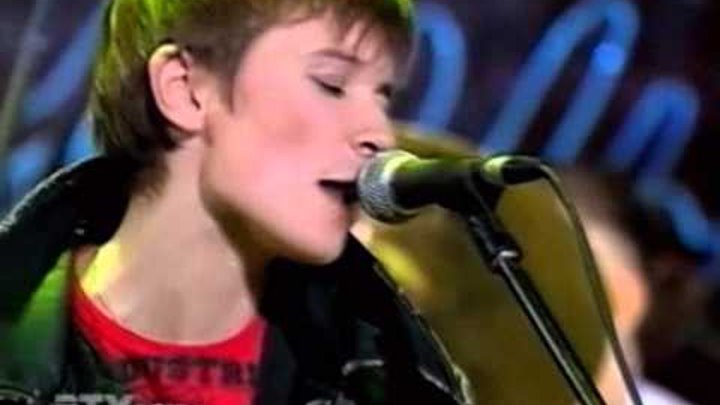 Диана арбенина ты дарила. Ты дарила мне розы светлана сурганова. Ты дарила мне розы. Ты дарила мне розы ночные снайперы. Ночные снайперы - ты дарила мне розы (2002).