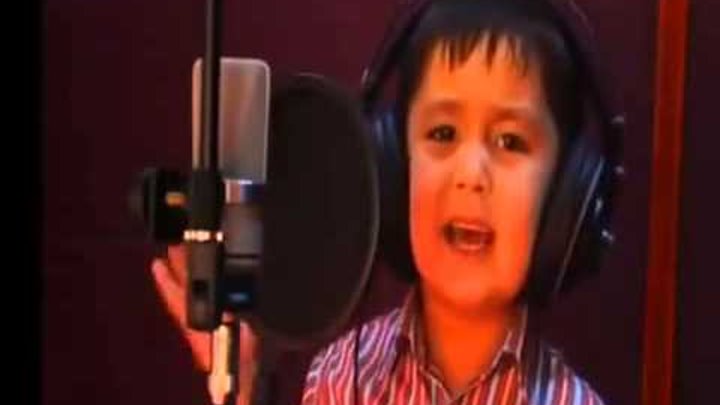 Маленький голосовой. Узбекский мальчик. Мальчик поёт женским голосом. Мальчик узбек поет.
