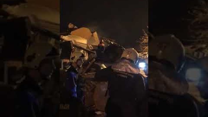 Что взорвалось в самаре сегодня. Взрыв дома в самаре. Взрыв газа в самаре. Пожар в самаре сегодня утром. Сгоревшая многоэтажка самара.