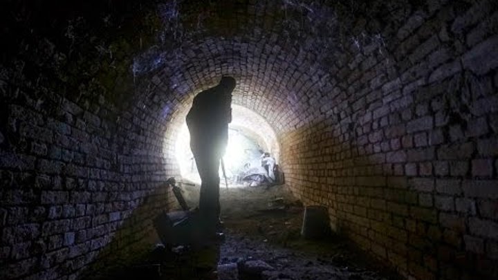 Подземная река неглинная. Подземные ходы в перми. Видео подземелий. Лабиринт подземелье. Подземные ходы слободского.