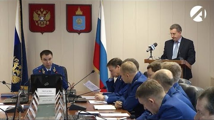 Калиничев олег валерьевич фото астрахань прокуратура Проблемы детей-сирот Астраханской области обсудили в областной прокуратуре