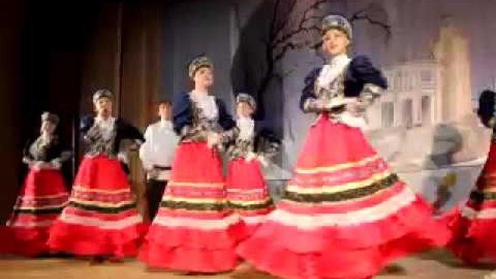 В роще калина темно не видно соловушки. Фото в роще калина. Украинская фолк певица. В роще калина песня. В роще калина песня.