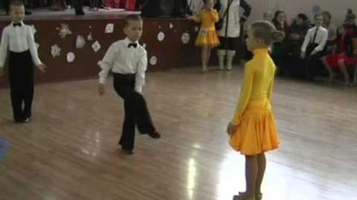 Танец топ топ детские. Топ топ по паркету танец в детском. Танец топ топ по паркету. Танец топ топ. Топ топ по паркету.