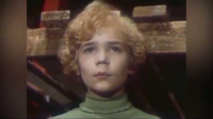 Сыроежкин мы маленькие дети. Приключения электроника сыроежкин. Мы маленькие дети нам хочется гулять песня электроник. Сыроежкин и электроник. Приключения электроника сыроежкин с гитарой.