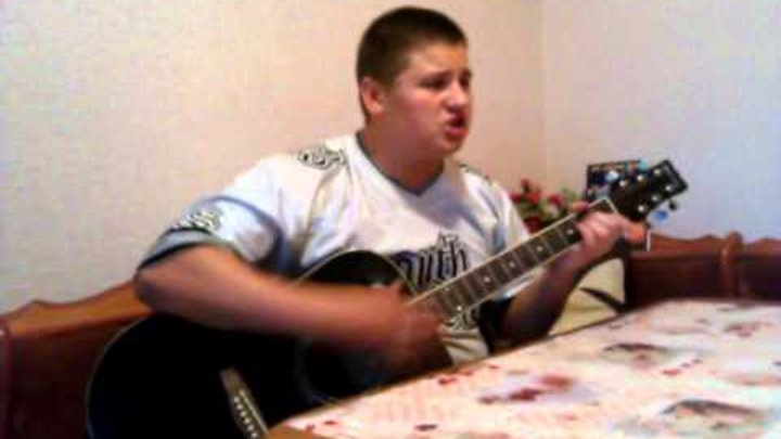 под гитару дождь стучал по крышам. дождь стучит по крышам словно мне. стучит хером по гитаре. ноты желтый дождь стучит по крышам. под гитару дождь стучал по крышам.