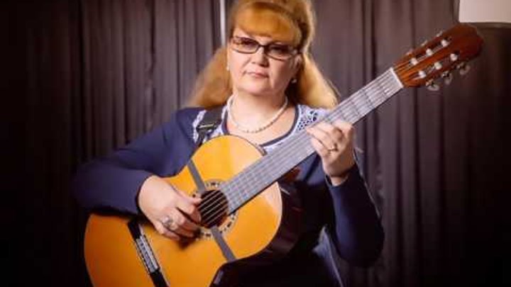 Песни если мать еще живая. Муравьева с гитарой. Романсы Есенина под гитару. Бабуля играет на гитаре.