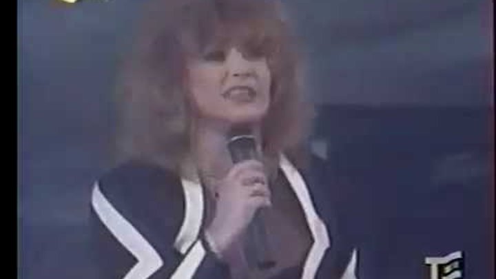 пугачева свирель. пугачева на вечере николаева 2003. пугачева в клипе коралловые бусы. пугачевой. песня свирель а.