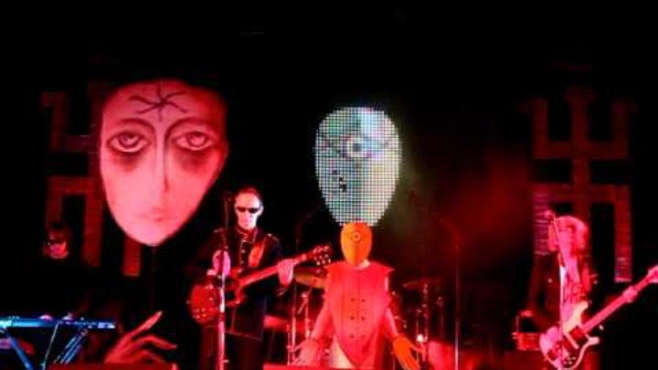 группа пикник кукла с человеческим. пикник кукла с человеческим лицом клип. гр пикник кукла с человеческим лицом. группа пикник кукла с человеческим. кукла с человеческим лицом пикник табы.