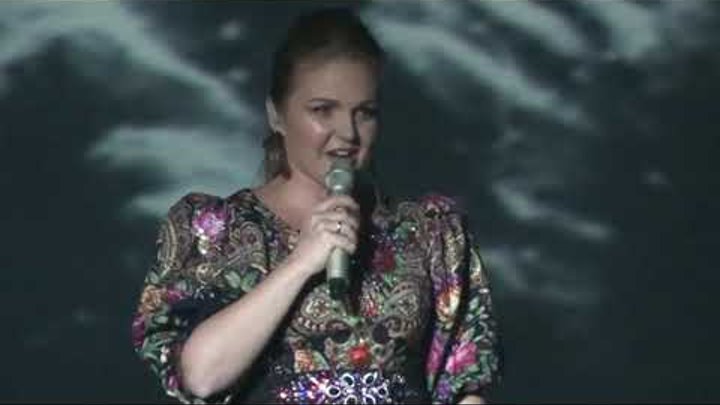 Девятова в лунном сиянии. Песня м девятовой слушать. Песня м девятовой слушать. Песня м девятовой слушать. А он ничей девятова.